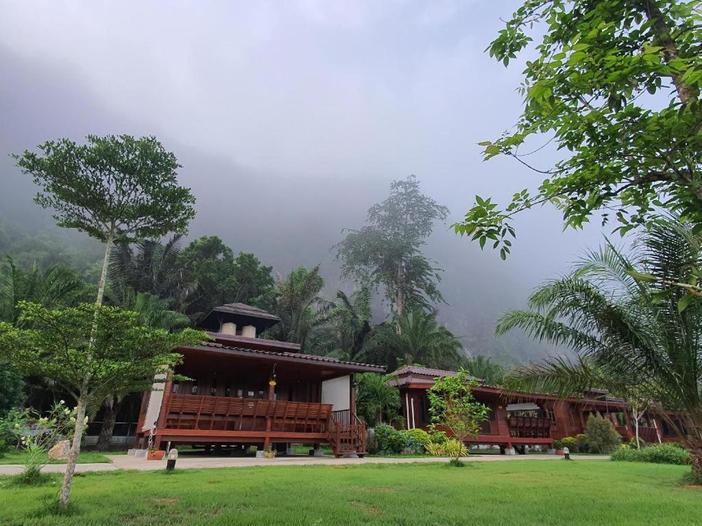 Phuphayot Resort Trang Kültér fotó