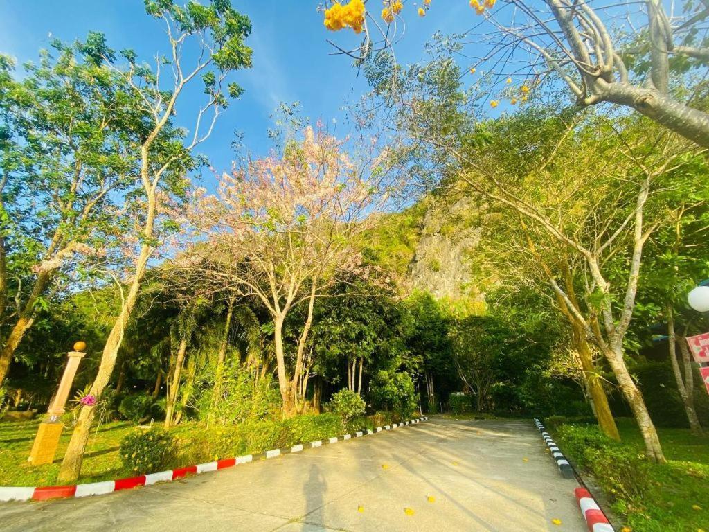 Phuphayot Resort Trang Kültér fotó