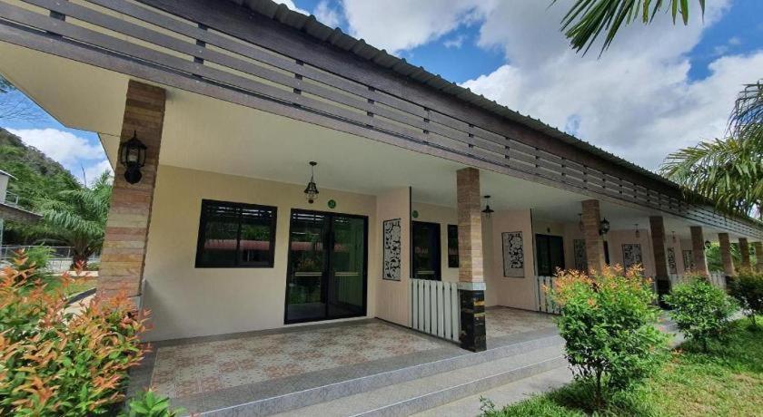 Phuphayot Resort Trang Kültér fotó